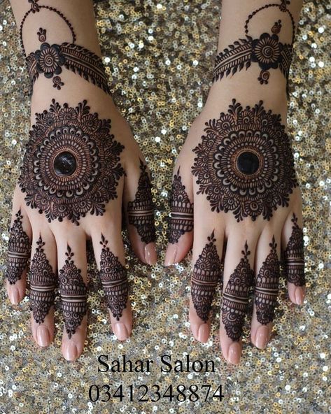 Mehndi Bridal, Palm Mehndi, Mehndi Designs Simple, Back Hand Mehndi, Palm Mehndi Design, Designs Mehndi, Design Mehndi, Mehndi Designs For Kids, Very Simple Mehndi Designs