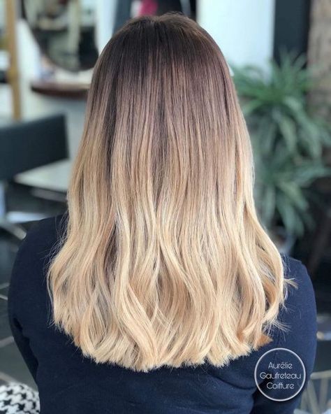 Blonde Ombre with Stretched Roots Shoulder Length Ombre Hair, Ombre Hair Ideas, Silver Ombre Hair, Blonde Ombre Hair, Dark Ombre Hair, Brown To Blonde Ombre, Red Ombre Hair, Short Ombre Hair, Brown Ombre Hair