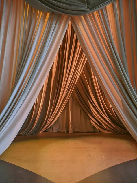 Drape Wall, Fabric Set Design, Stage Background Decoration, Fabric Installation, Stage Designer, Drapery Designs, Stage Set Design, Theatre Design, Stage Decorations