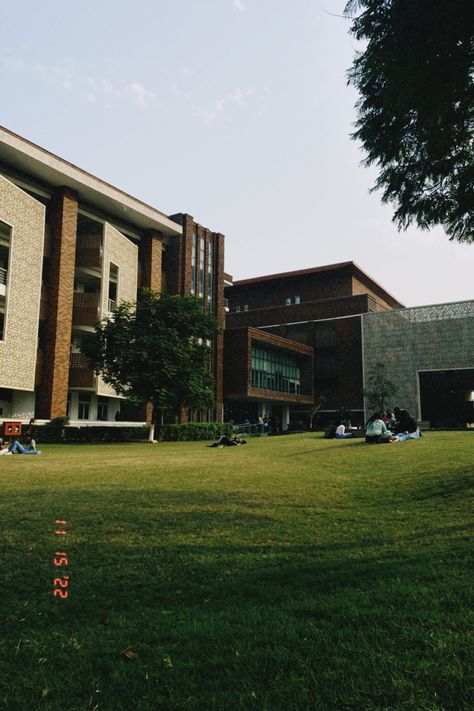 Ashoka University lawns Ashoka University Aesthetic, Ashoka Stambh Wallpaper Hd, Akshitha Ashok, Ashoka Series, Ashoka University, University Of Allahabad, Uni Dorm, Uni Life, College Aesthetic