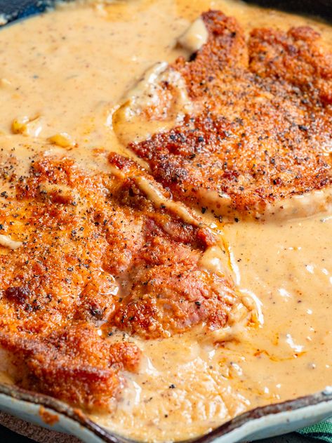 Best Boneless Pork Chops, Smothered Pork Chops Southern, Electric Skillet Pork Chop Recipes, Tender Pork Chops Skillet, Cajun Smothered Pork Chops, Cast Iron Pork Chops Boneless, Smoothed Pork Chops, Cooking Pork Chops In The Oven, Dutch Oven Pork Chops Recipes