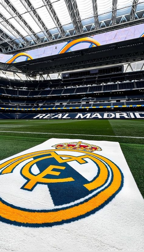 Real Madrid Stadium, Real Madrid Vs Osasuna, Logo Real Madrid, Real Madrid Logo, Real Madrid Team, Santiago Bernabeu, Scary Drawings, Real Madrid Football, Real Madrid Wallpapers