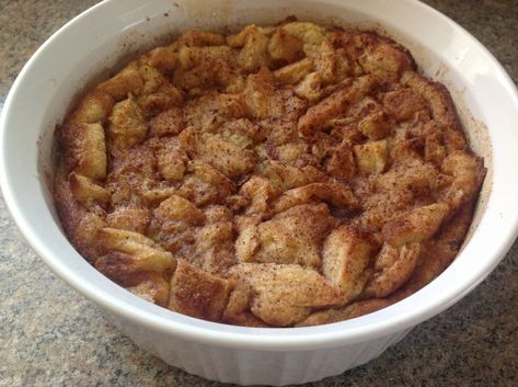 Snickerdoodle Bread Pudding with Creamy Cinnamon Icing – My Crazy Blessed Life! Cinnamon Bread Pudding, Snickerdoodle Bread, Thanksgiving Baking, Biscuit Pudding, Cinnamon Icing, Trifle Pudding, Make Bread, Biscuit Bread, Bread Pudding Recipe