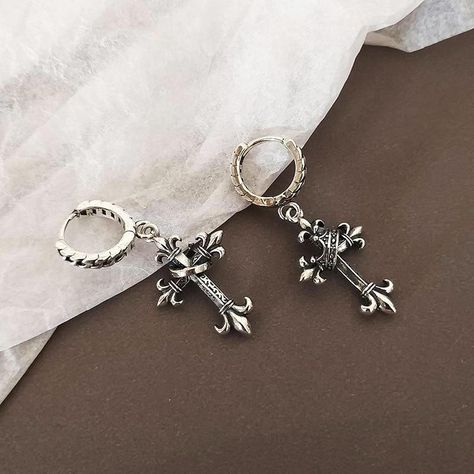 Grunge Jewelry, Funky Jewelry, Jewelry Model, Cross Earrings, Design Silver, Jewelry Inspo, Dream Jewelry, Simple Earrings, Silver Cross