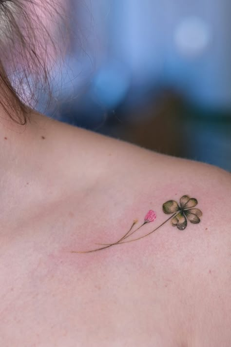 2 Shamrock Tattoo, 4 Leaf Clover Tattoo Shoulder, Tiny Clover Tattoo Simple, Four Leaf Clover Tattoo Collar Bone, Shamrock And Rose Tattoo, Feminine Four Leaf Clover Tattoo, Clover Collar Bone Tattoo, 4 Leaf Clover Butterfly Tattoo, Daisy And Clover Tattoo