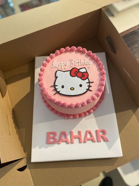 Hello Kitty Cake Easy, Hello Kitty Small Cake, Hello Kitty Round Cake, Small Hello Kitty Cake, Hello Kitty Mini Cake, Hello Kitty Cookie Cake, Hello Kitty Birthday Cake Ideas, Hello Kitty Bday Cake, Gateau Hello Kitty