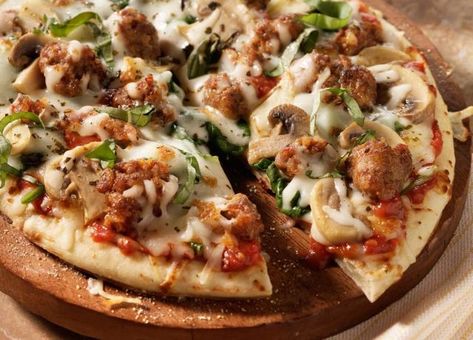 Florentine Pizza, Tandoori Chicken Pizza, Pizza Type Recipes, Ring Recipes, Chicken Bacon Ranch Bake, Hot Italian Sausage, Chicken Pizza, How To Cook Sausage, Instagram Ads