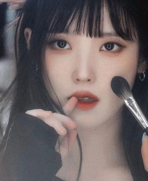 Iu Makeup Look, Iu Hot Pics, Iu Makeup, Iu Pics, 얼굴 그리기, Lee Young, Icon Wallpaper, February 9