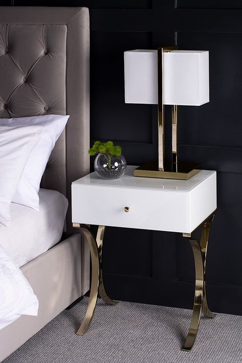 White And Gold Bedroom Furniture, Gold Bedside Table, Champagne Bedroom, Grey And Gold Bedroom, Dining Room Colour Schemes, Bedroom Side Table, Rooms Decoration, Idea Bedroom, Прикроватные Тумбочки