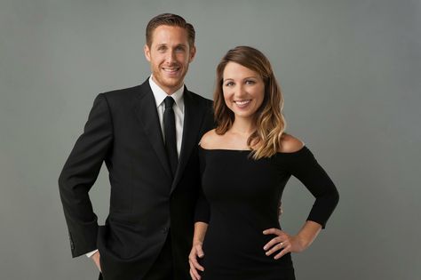 Real estate Couples In Business, Duo Headshots, Couple Headshots, Couples Headshots, Photo Headshots, Professional Poses, Realtor Headshots, Professional Profile Pictures, Photography Boxes