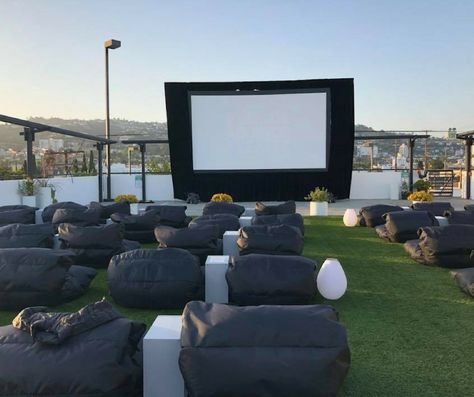 Rooftop Movie Theater, Rooftop Theater, Outdoor Cinema Ideas, Rooftop Movie, Rooftop Cinema, Cinema Idea, Los Angeles Travel Guide, Outdoor Movie Theater, Creative Kids Rooms