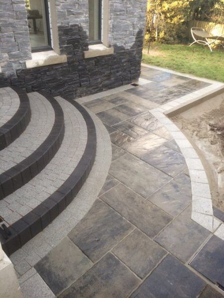 Tobermore Block Paving & Walling Inspiration Landscaping Image Gallery Front Yard Walkway Ideas, Yard Walkway Ideas, Wall Design Outdoor, Front Porch Stone Steps, Garden Walkway Ideas, Round Staircase, Front Porch Stone, Modern Home Exterior, Front Yard Walkway