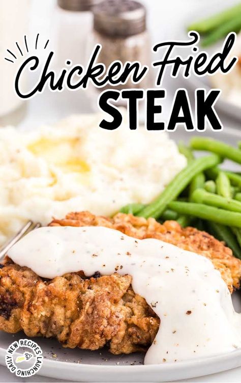 Steak With Gravy, Chicken Fried Steak Recipe, Fried Steak Recipes, Cube Steak Recipes, Country Fried Steak, Fried Steak, Cube Steak, Chicken Fried Steak, Quick And Easy Dinner