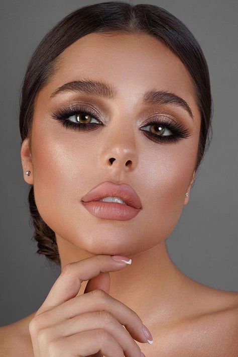 Boho Wedding Makeup, Smoky Eyeshadow, Wedding Makeup For Brown Eyes, Best Wedding Makeup, Brunette Makeup, Dark Eyeshadow, Elegance Wedding, Hot Makeup, Wedding Makeup Looks