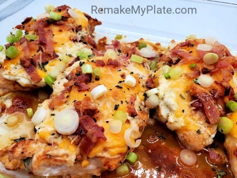 Delicious keto baked crack chicken topped with bacon and scallions. #crackchicken #ketochicken #ketodiet Rocky Top Chicken, Easy Lazy Keto, Cracked Chicken, Lazy Keto Recipes, Low Carb Coleslaw, Baked Pesto Chicken, Bread Keto, Lazy Keto, Low Carb Meal Prep