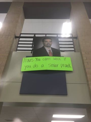 Senior Prank Ideas High Schools, Senior Pranks High School Funny, Senior Pranks High School, High School Pranks, Senior Prank Ideas, High School Memes, High School Funny, School Pranks, Prank Ideas