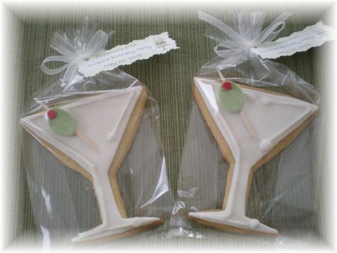 @Marcie Cancio are you thinking something like this?  I think they are great with the actual toothpick sticking out of the cookie. Martini Cookies, Martini Glass Cookies, Cocktail Cookies, Glass Cookies, Martini Party, Gourmet Bakery, New Years Cookies, Decorate Cookies, Sugar Cookie Royal Icing