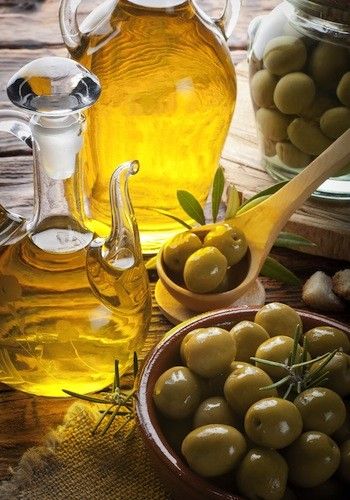 Olive Oil Benefits, Greek Olives, Desserts Vegan, Cooking With Olive Oil, Oil Benefits, Olive Tree, Food Items, Food Hacks, Home Remedies