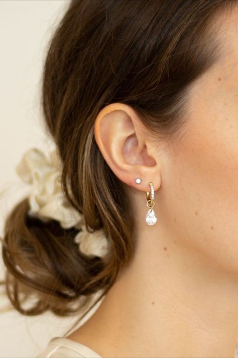 Wedding Earrings 2 Holes, Seconds Ear Piercing Ideas, 2 Ear Piercings Ideas Simple Stud, Wedding Earrings Double Piercing, 2nd Lobe Piercing Earrings, Double Earring Ideas, 2nd Ear Piercing Ideas Aesthetic, Percinings Ear Ideas Aesthetic, Seconds Earrings