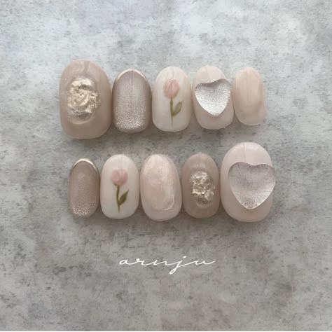 Bohemian Nails, Neutral Nail Art, Bridal Nails Designs, Minimal Nails Art, Korean Nail Art, Golden Nails, Fake Nails Designs, Home Nail Salon, Asian Nails