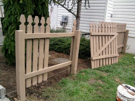 Building a Removable Wood Fence Section and Gate - All About The House Removable Fence, Fence Repair, Path Ideas, Diy Fence, Cedar Fence, Walking Paths, Fence Post, Garden Gate, Building Projects