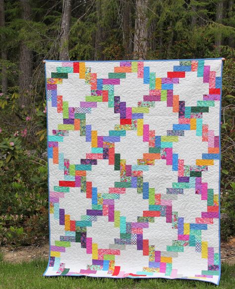 Jelly Twist Quilt Pattern, Jelly Roll Twist Quilt Pattern, Twist Quilt Pattern, Cluck Cluck Sew, Spring Quilts, Jellyroll Quilts, Tula Pink, Jelly Roll, Quilting Ideas