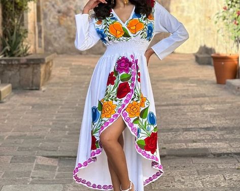 SoleiEthnic - Etsy Mexican Embroidery Dresses, Mexican Quince Theme, Mexican Wedding Dress Embroidered, Mexican Fashion Modern, Mexican Theme Party Outfit, Mexican Inspired Dress, Mexican Dresses Traditional, Mexican Traditional Dress, Mexican Fancy Dress