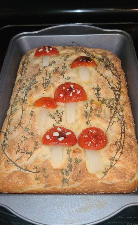 Garden Focaccia, Fairytale Food, Foccacia Bread, Mushroom Tea, Bread Shaping, Bread Art, Focaccia Bread, Food Forest, Picnic Food