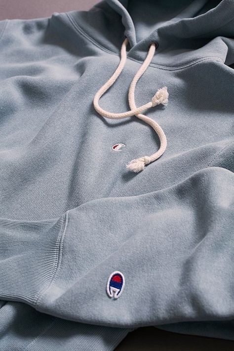 Champion Aesthetic, Champion Clothing, Clothes Board, Hoodies Aesthetic, Trendy Hoodies, Future Clothes, Blue Pullover, Lazy Outfits, Vintage Hoodies