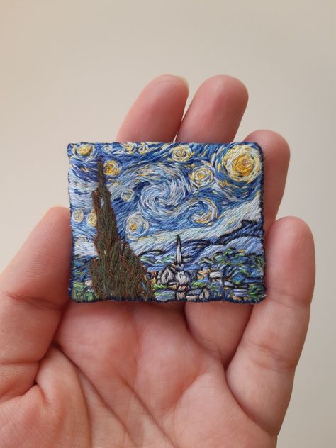 Starry Night Embroidery, Night Embroidery, Van Gogh The Starry Night, Paper Birthday Cards, Gogh The Starry Night, Embroidery Brooch, Embroidered Portrait, Yarn Painting, Starry Night Painting