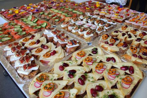 Party Buffet, Hat Man, Finger Foods, Food And Drink, Snacks, Canapés, Baguette