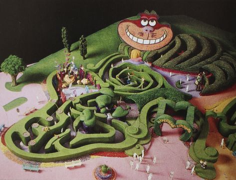 Scale model of Alice in wonderland’s Labyrinth Queen Of Hearts Castle, Disneyland Paris Castle, Concept Drawing, Walt Disney Imagineering, Concept Draw, Disney Imagineering, Alice In Wonderland Theme, Entertainment Design, The Labyrinth