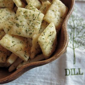 Arctic Garden Studio: White Cheddar and Dill Crackers Dill Crackers, Oyster Crackers, Homemade Crackers, Baking Kitchen, Cracker Recipes, Sour Cream And Onion, White Cheddar, Homemade Snacks, Garden Studio