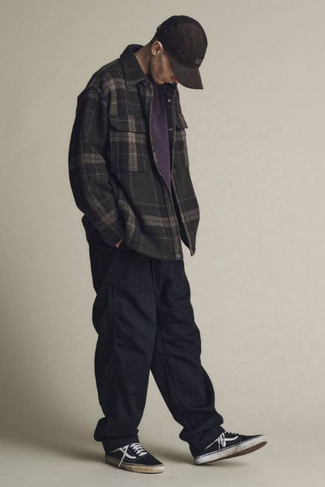 Men Winter Clothing Styles, Hypebeast Outfit Men, Streetwear Men Outfits Street Fashion, Mens Clothing Styles Streetwear, Japanese Workwear, Gangster Style, The North Face Purple, North Face Purple, Street Style Outfits Men