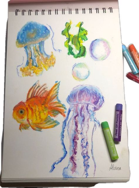 Aquarium Goldfish, Jellyfish Aquarium, Jellyfish Drawing, Jellyfish Art, Oil Pastel Paintings, Oil Pastel Art, Oil Pastel Drawings, Small Drawings, Crayon Art