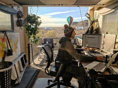 Vanlife Workspace, Office Van, Van Office, Rv Office, Office With A View, Caravan Home, Mobile Workshop, Rv Dreams, Comfortable Workspace