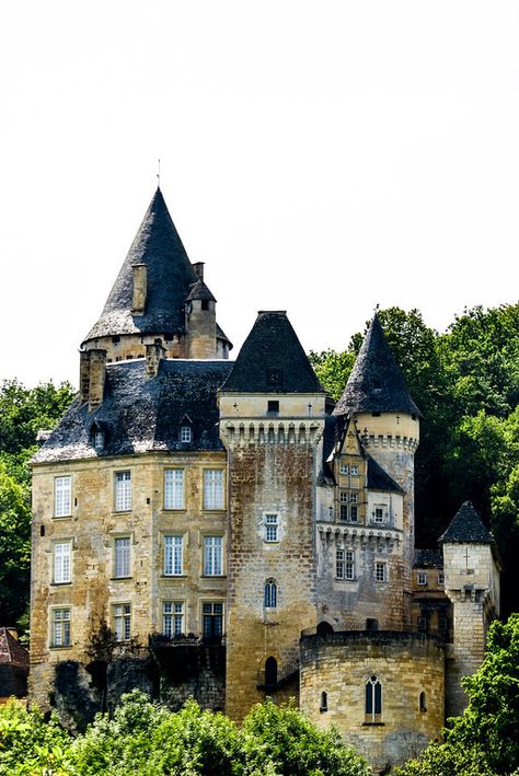 French Countryside - chuckwilliams French Castle, French Castles, Castle House, Chateau France, French Chateau, Beautiful Castles, French Countryside, A Hill, Great Pictures