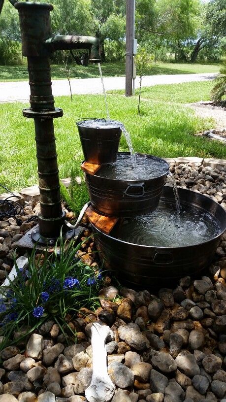 20 DIY Outdoor Fountain Ideas Brightening up your Home with Utmost Charm Backyard Water Fountains, Kolam Koi, Diy Water Feature, Taman Air, Diy Water Fountain, Outdoor Water Features, Garden Water Fountains, Diy Garden Fountains, Fountains Backyard