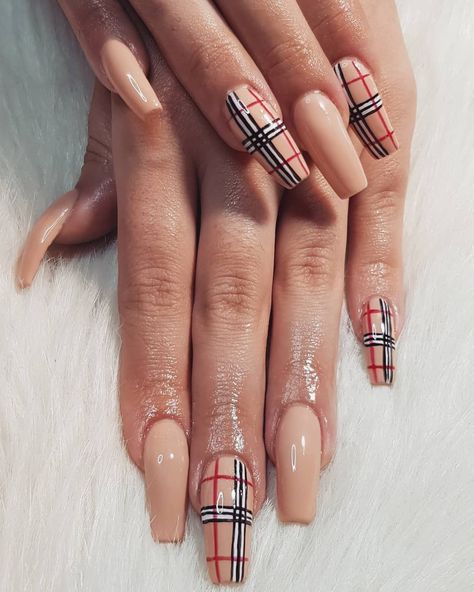 Burberry Nails, Plaid Nail Designs, Nails Design Ideas, Plaid Nails, Summer Acrylic Nails, Diy Slime, Orange Nails, Dream Nails, Coffin Nails Designs