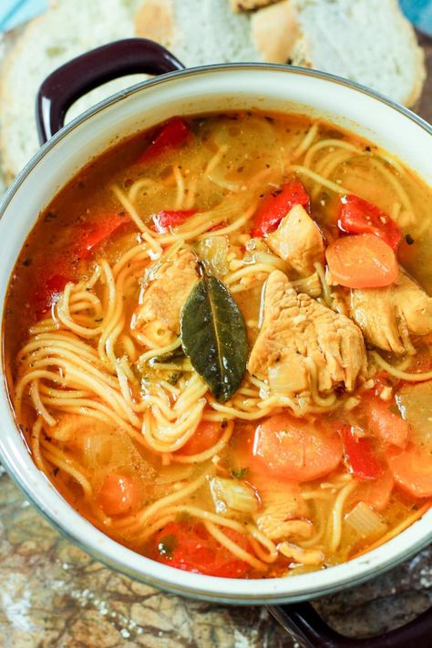 Puerto Rican Chicken Soup, Fideo Soup Recipe, Fideo Recipe, Puerto Rican Chicken, Mom Meals, Puerto Rican Cuisine, Boricua Recipes, Mexican Soup, Puerto Rican Recipes