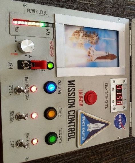 Space Control Panel, Spaceship Control Panel, Vbs Space, Stellar Vbs, Diy Rocket, Rockets For Kids, Vbs 2023, Control Center, Electronics Projects Diy