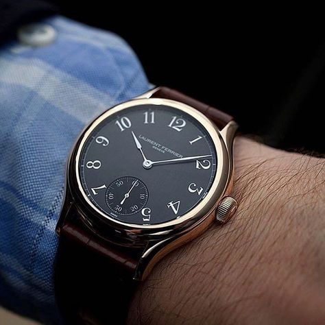 CLASSIC Cases watchbracelet Luxury Leather Modern Watches, Mens Watches Classy, White Watches For Men, Luxury Water-resistant Watches, Black And Gold Watch, Cheap Watches For Men, Laurent Ferrier, Military Style Watches, Luxury Chronograph Pocket Watch, Timeless Style