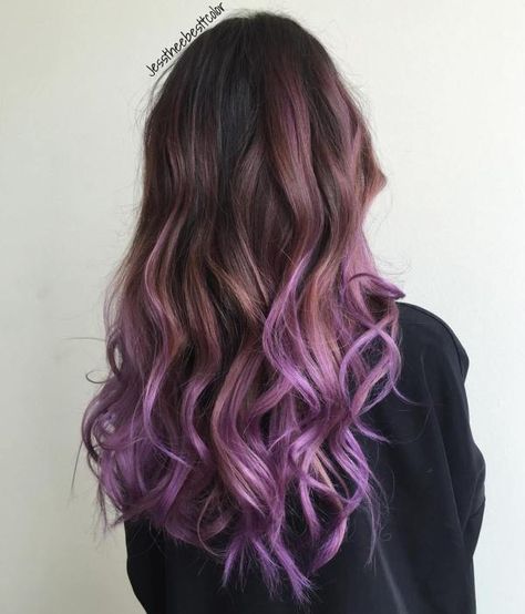 Long Brown To Purple Ombre Hair Brown To Purple Ombre, Dyed Ends Of Hair, Purple Hair Color Ombre, Pastel Purple Hair, Rambut Brunette, Purple Ombre Hair, Dyed Hair Pastel, Blue Ombre Hair, Ombre Blond