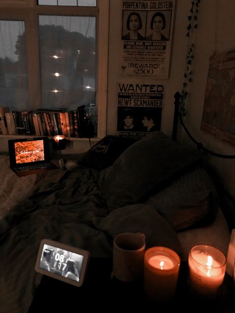 #autumn Cozy Autumn Aesthetic Room, Autumn Room Aesthetic, Isabelle Aesthetic, Uni House, Cute Bedrooms, Seasonal Room, Girls Vibes, Autumn Room, Familiar Places