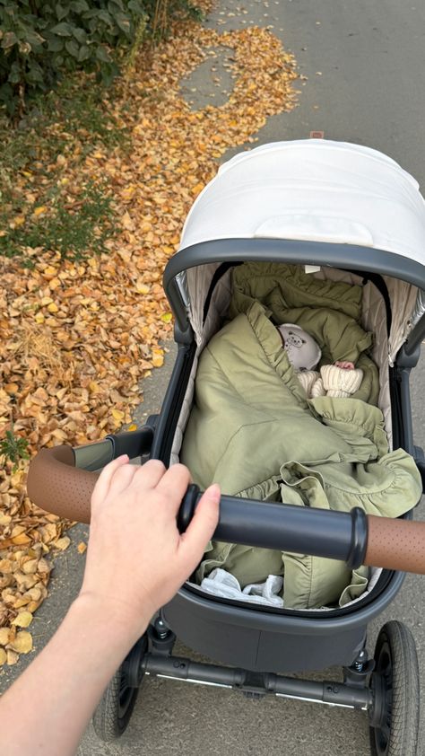 Stroller Walk Aesthetic, Wanting A Baby, I Want A Baby, Mommy Goals, Nursery Room Design, Foster Parenting, Future Mom, Neutral Baby, Rich Kids