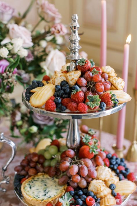 Westgate Hotel wedding morning, bridal suite food and drink display on pink patterned linen with tea, fruit, quiche, and pastries for the bride and bridesmaids. Cavin Elizabeth Photography Wedding Morning Bridal Suite, Wedding Morning At Home, Wedding Day Bridal Party Getting Ready Food, Food For Day Of Wedding Getting Ready, Bridal Suite Snack Ideas, Bridal Suite Food Ideas Wedding Day, Bridal Suite Breakfast, Wedding Getting Ready Food, Wedding Day Brunch For Bridal Party