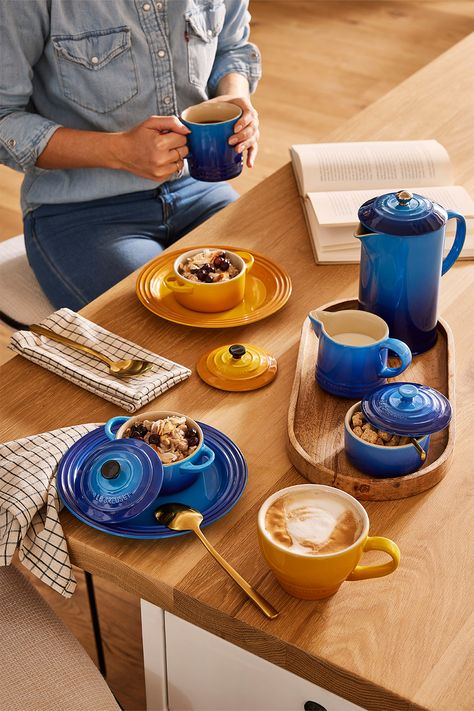 Breakfast And Coffee, Coffee Essentials, Kitchen Photography, Tea Drink Recipes, Le Creuset Cookware, Enameled Cast Iron Cookware, Flat Shapes, Cookware Sets, Cast Iron Cookware