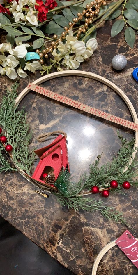 Embroidery hoop wreath Christmas DIY Wooden Hoop Crafts, Embroidery Hoop Christmas Wreath, Hoop Wreath Christmas, Wreath Christmas Diy, Hoop Christmas Wreath, Embroidery Hoop Christmas, Embroidery Hoop Wreath, Beaded Wreath, Ideas For Embroidery