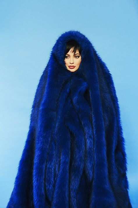 Kylie Jenner gets her closeup for the April 2016 cover of Paper Magazine. Photographed by Erick Madigan Heck Style Kylie Jenner, Blue Fur Coat, Kylie Jenner Look, Paper Magazine, Kylie J, Kylie Jenner Style, Kylie Kristen Jenner, King Kylie, Jenner Outfits