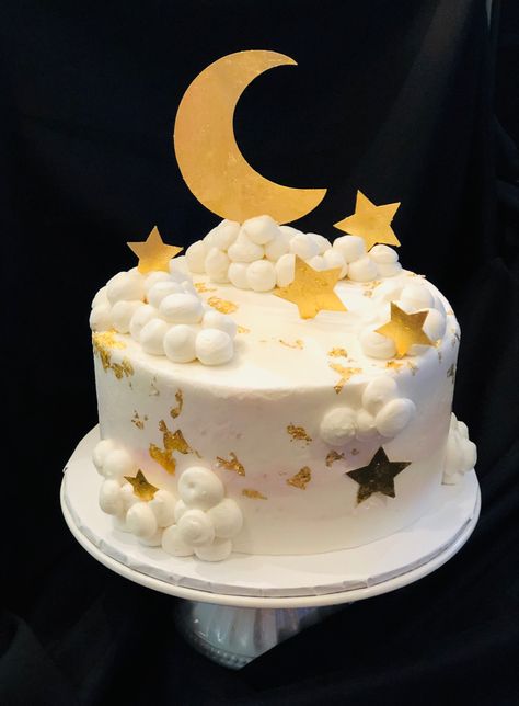 Cloud Cake Design, Two Cakes Side By Side, White First Birthday Cake, Moon Birthday, Cloud Cakes Ideas, Star And Moon, Moon Themed Party, Cake With Stars, Cloud Cake Decoration